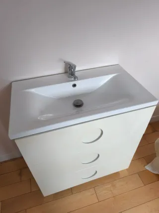 Mueble de baño Leroy Merlin blanco y beige