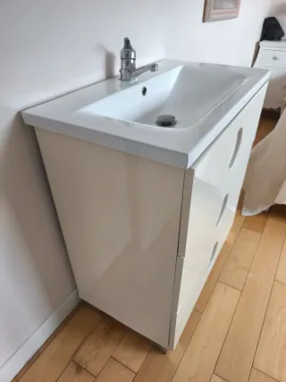 Mueble de baño Leroy Merlin blanco y beige