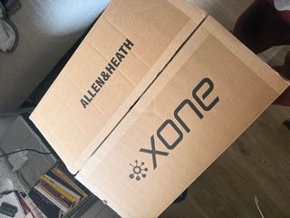 Mesa de mezclas Allen & Heath Xone:96