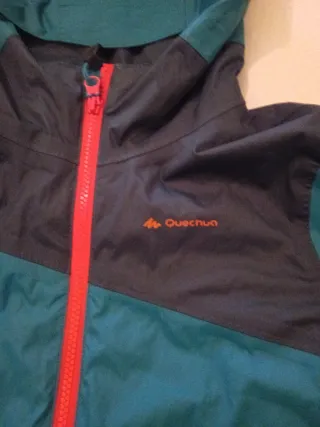 Chaqueta verde y negra