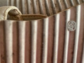 Sandalias marrones con pedrería