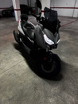 Yamaha X Max 125