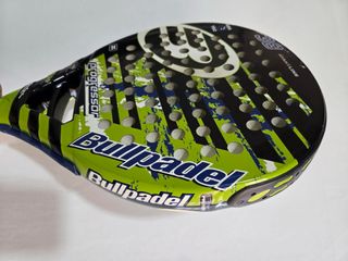 Pala Bullpadel Progressor Avantline + funda