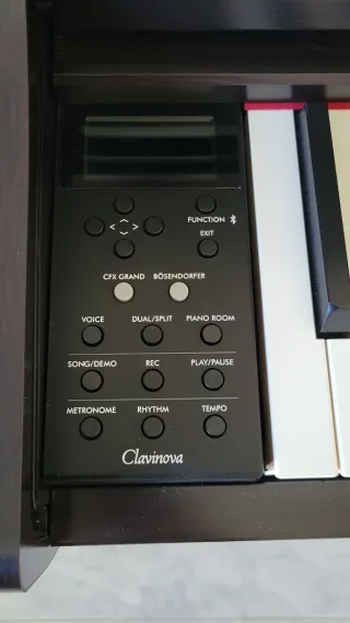 Piano Digital Yamaha CLP-745