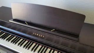 Piano Digital Yamaha CLP-745