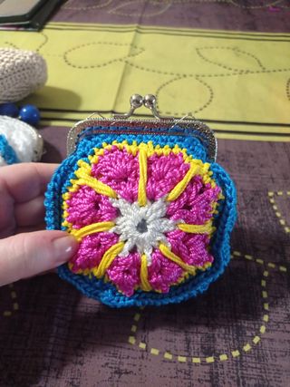 Monederos artesanales multicolor