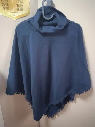 Lote ropa 3 ponchos chica talla única