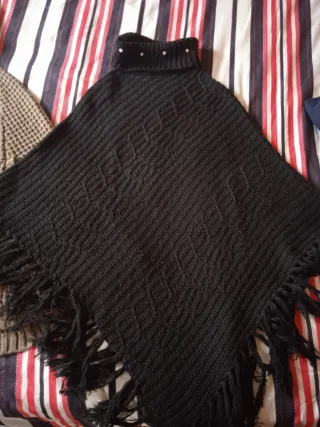 Lote ropa 3 ponchos chica talla única