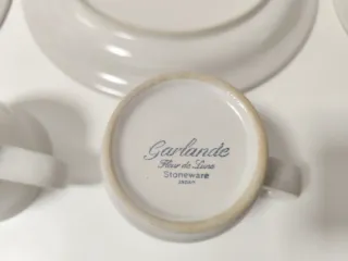 Juego de 2 tazas y 3 platos Garlande