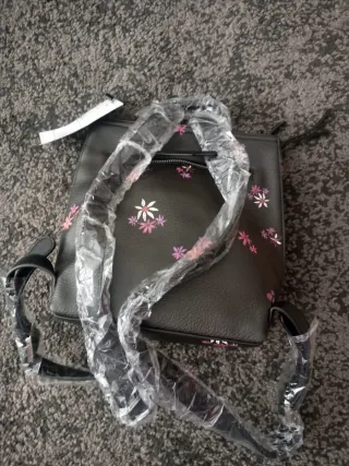 Mochila Desigual Negra Flores Nueva