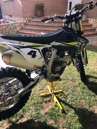 Triumph TF 450 RC Edition