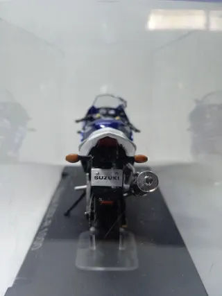 Maqueta Suzuki GSX-R 1000 Escala 1:24