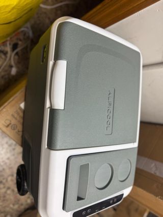 Nevera Portátil Eléctrica con Ruedas 25L