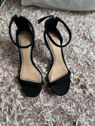 Sandalias Bershka Tacón Negro Talla 37