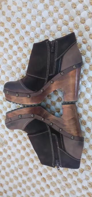 Botín tacón madera piel y ante marrón 37