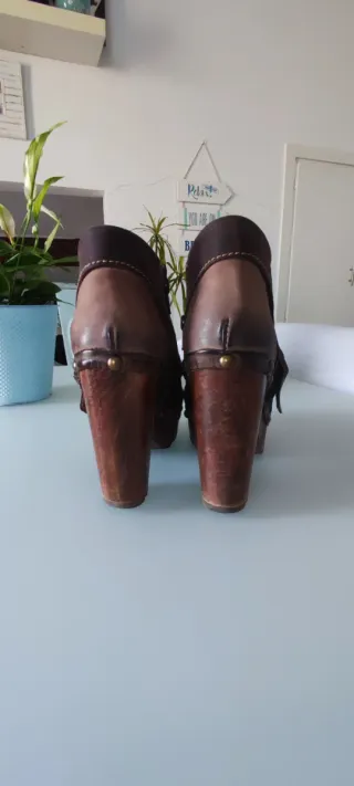 Botín tacón madera piel y ante marrón 37