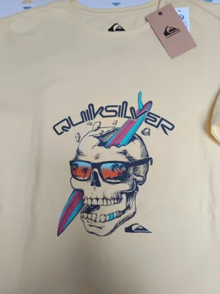 Camiseta Quiksilver Talla 16 Skull Surf