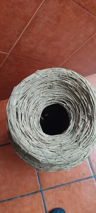 Jarrón rústico ramas olivo hecho a mano