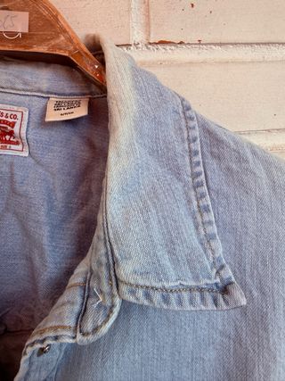 Camisa azul cielo vaquera mujer LEVIS talla S