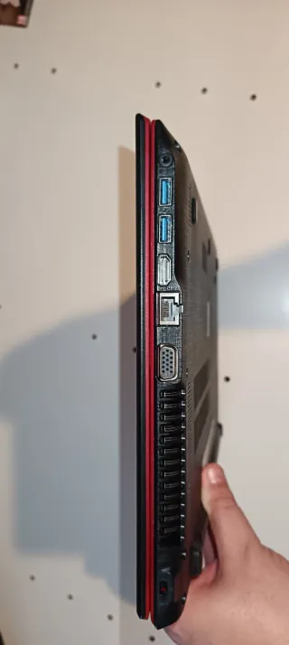 Acer Aspire E5-573-388F Negro/Rojo