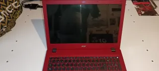 Acer Aspire E5-573-388F Negro/Rojo