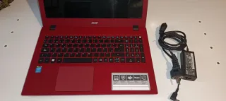 Acer Aspire E5-573-388F Negro/Rojo