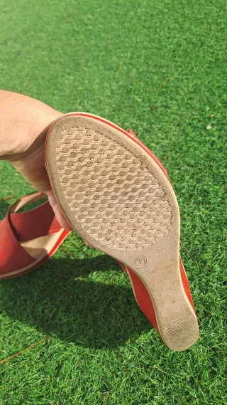 Sandalias talon tipo cuña (2-3 cm) Talla 39 Rojas