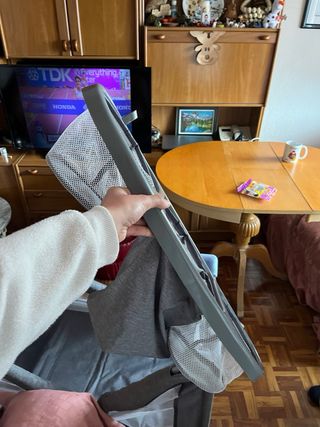 Cuna colecho Joie Roomie Glide gris