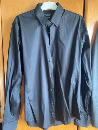 Traje Zara Man Gris y Camisa Negra