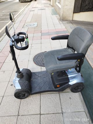 Scooter eléctrico movilidad reducida