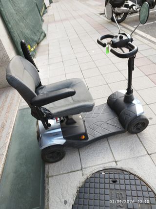 Scooter eléctrico movilidad reducida