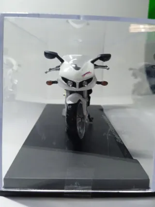 Maqueta Moto Buell Firebolt XB9R Escala 1:24