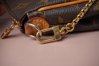 Louis Vuitton Pochette Eva Monogram