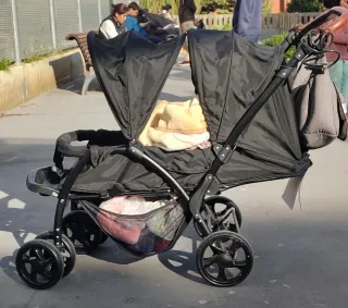 Silla de paseo gemelar negra