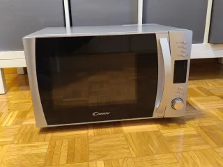 Microondas Candy  XXL , casi sin usar Mod.CMXG30DS