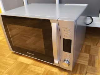 Microondas Candy  XXL , casi sin usar Mod.CMXG30DS
