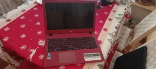 Acer Aspire E5-573-388F Portátil