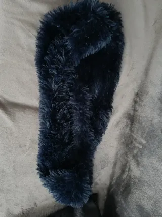 Bufanda de pelo azul