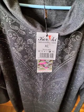 Vestido de invierno gris con estampado