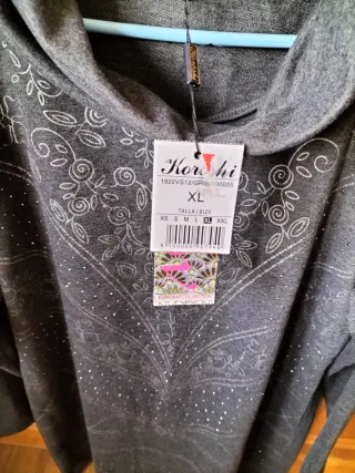 Vestido de invierno gris con estampado