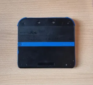 Nintendo 2DS Azul y Negra