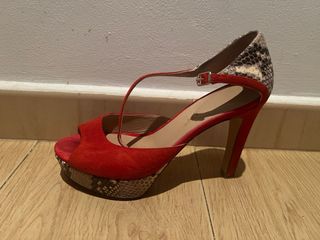 Tacones Bruno Premi Rojos Talla 38.