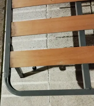 Somier con patas 90x180