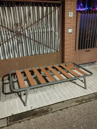 Somier con patas 90x180