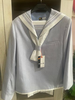 Traje marinero azul claro talla 12