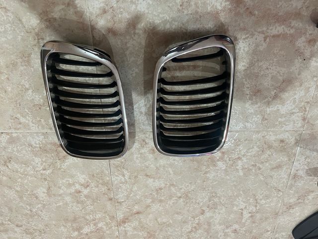 Rejillas Capó BMW E46 Cromadas