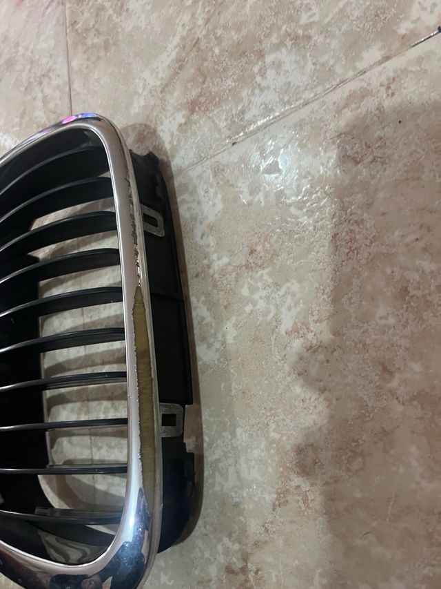 Rejillas Capó BMW E46 Cromadas