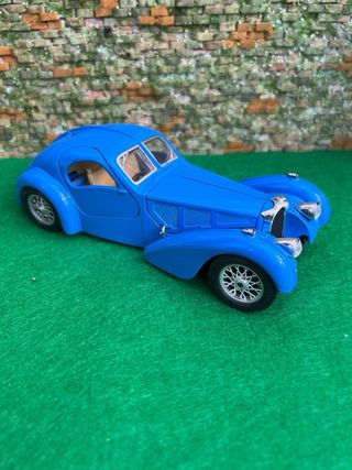 Bugatti Atlantic (1936) – Bburago – Escala 1:24