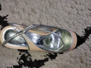 Zapatos de fiesta slingback beige y negro