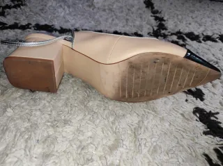 Zapatos de fiesta slingback beige y negro